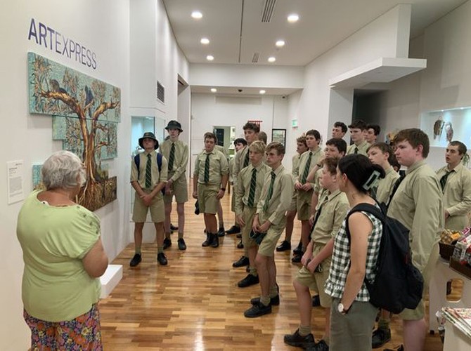 Elective Visual Arts Gallery Visit