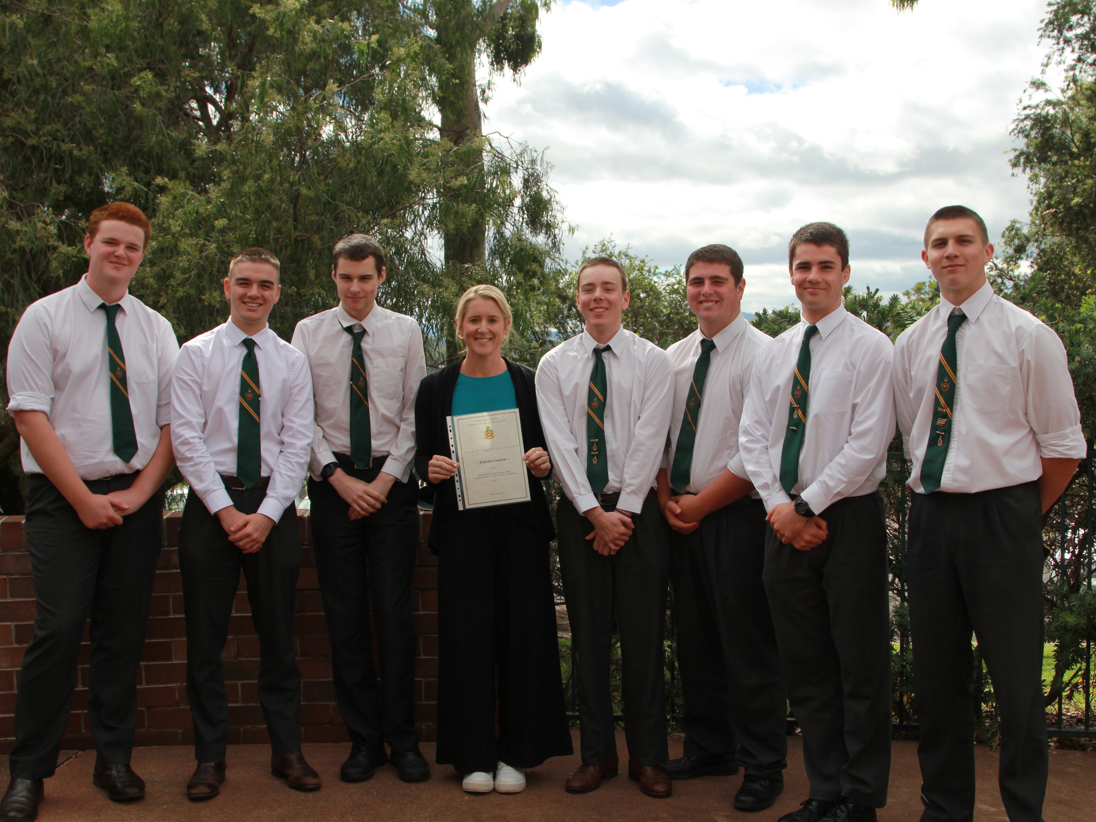 Tamara Gasson receives the Yr 12 Gratitude Award