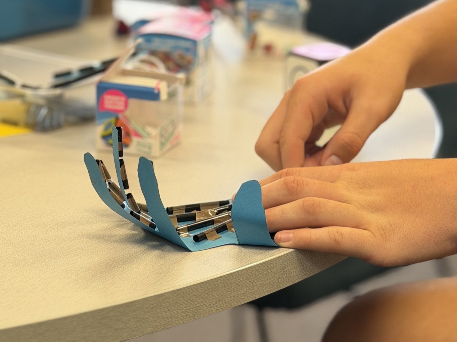 Farrer Science Club Robot Hand Challenge!